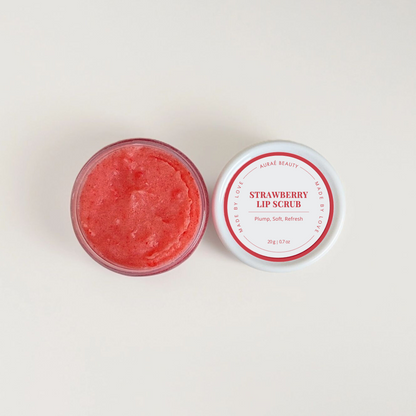 Organic strawberry lip scrub by Auraé Beauty for soft, pink and plumpy lips naturally